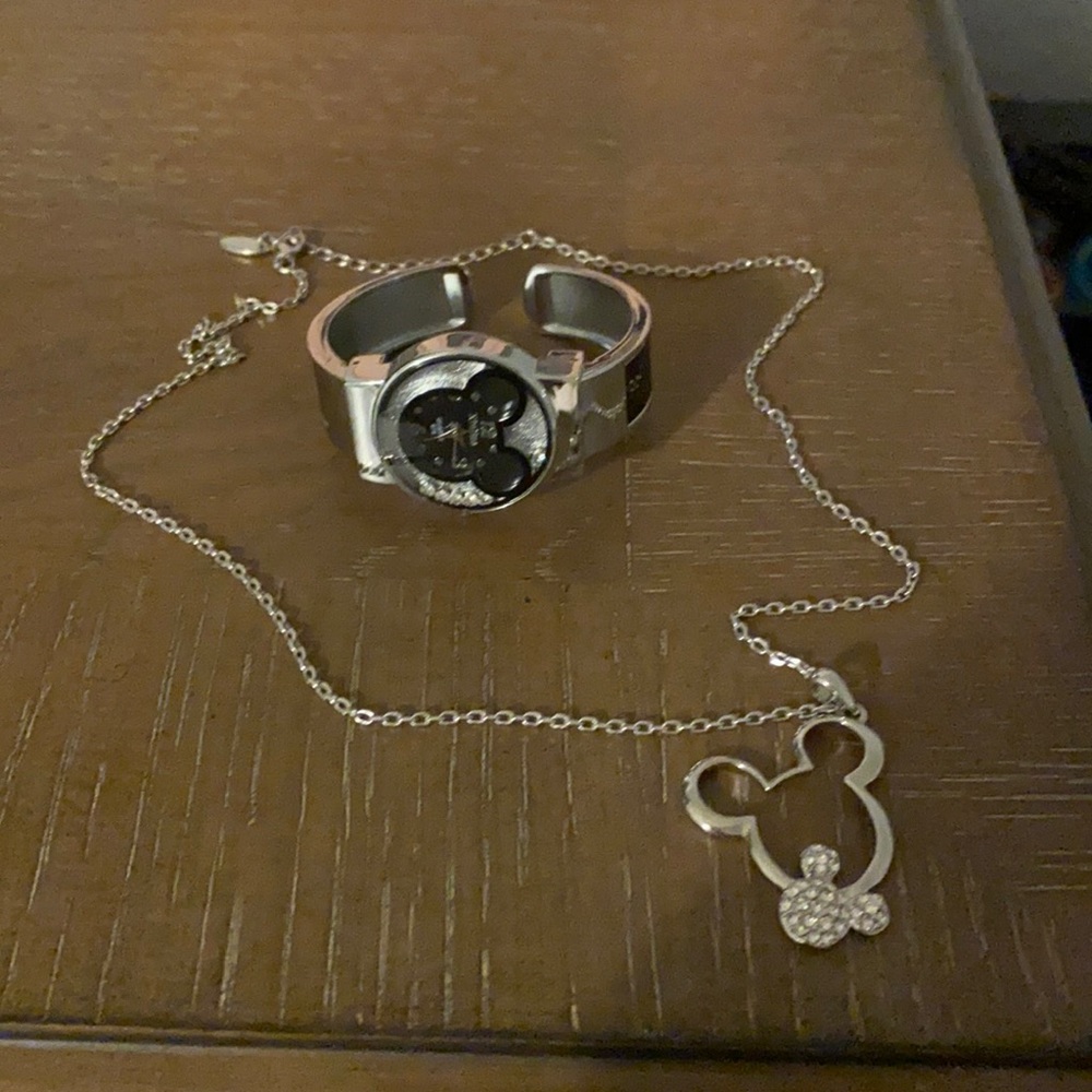 A necklace and bracelet